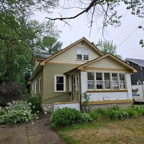 516 E Exchange Street, Spring Lake, MI 49456