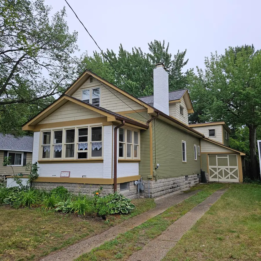 516 E Exchange Street, Spring Lake, MI 49456 - #2