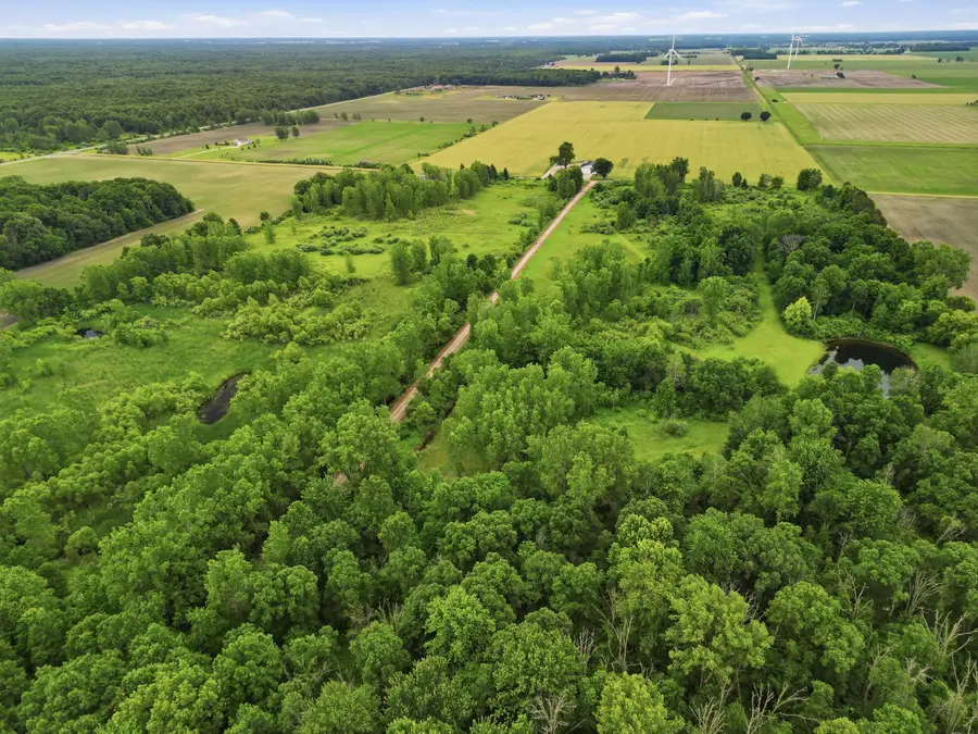 7 E Johnson Road, Ashley, MI 48806 - #2