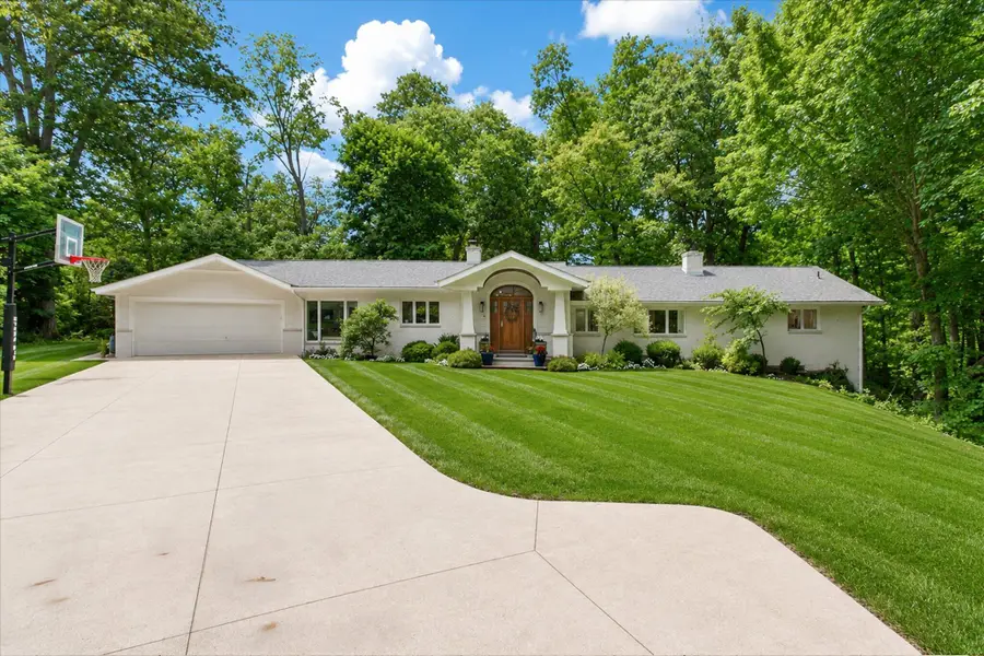 1912 Sunset Court, Saint Joseph, MI 49085 - #2