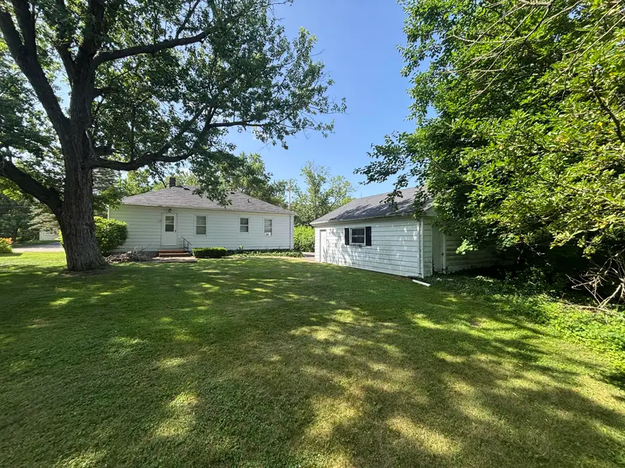 341 E Glenguile Avenue, Kalamazoo, MI 49004 - #2