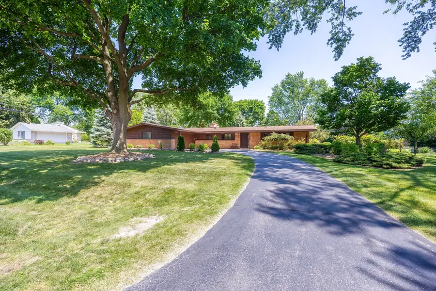 1521 Ledbury Drive, Bloomfield Township, MI 48304 - #3