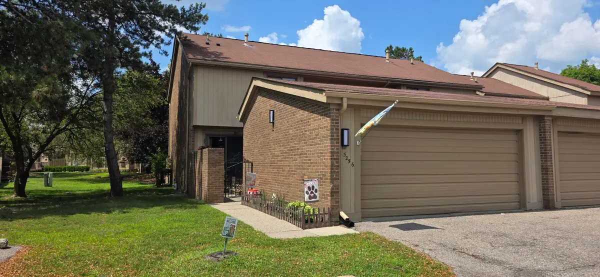 5256 Wright Way E, West Bloomfield, MI 48322 - #1