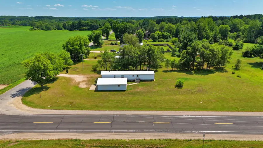 9479 N Bailey Road, Howard City, MI 49329 - #2