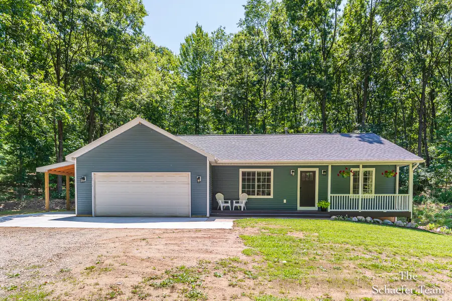 12934 Hillcrest Drive Ne, Lowell, MI 49331 - #2