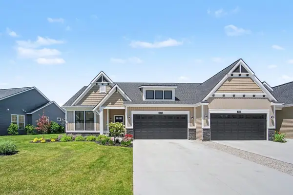 2929 Isle Grand Drive Ne #11, Belmont, MI 49306