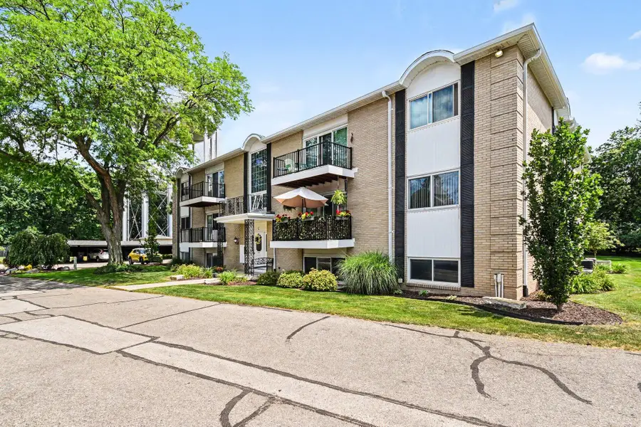 2759 Leonard Street Nw #C1, Grand Rapids, MI 49504 - #2