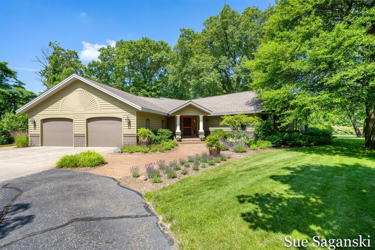 6514 Creekwood Drive, Holland, MI 49423 - #1