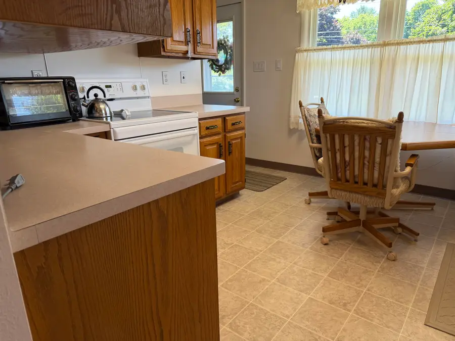 1511 Kensington Drive, Jackson, MI 49203 - #3