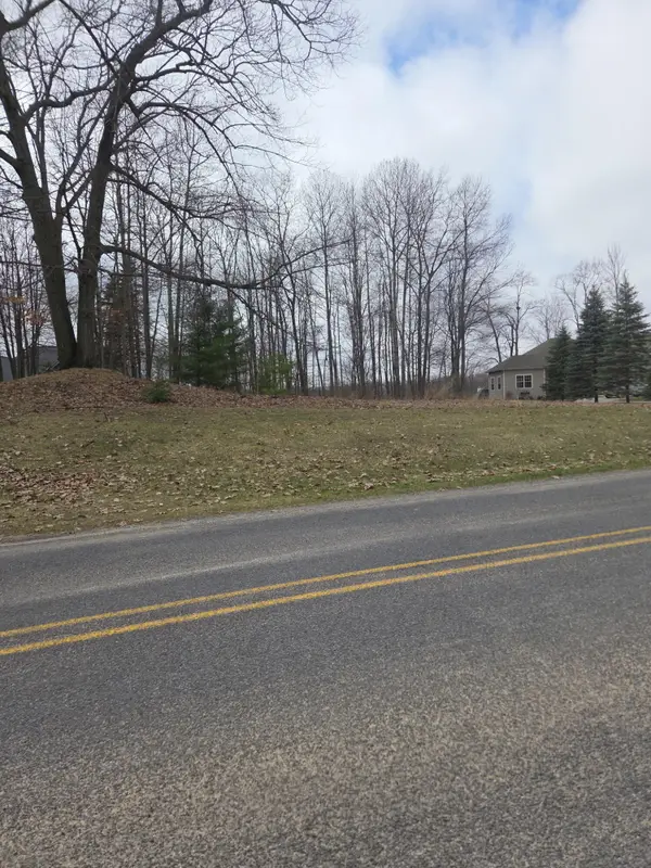 9361 St. Ives Drive #32, Stanwood, MI 49346