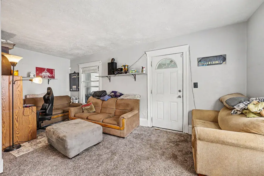134 Hollis Street, Jackson, MI 49203 - #2