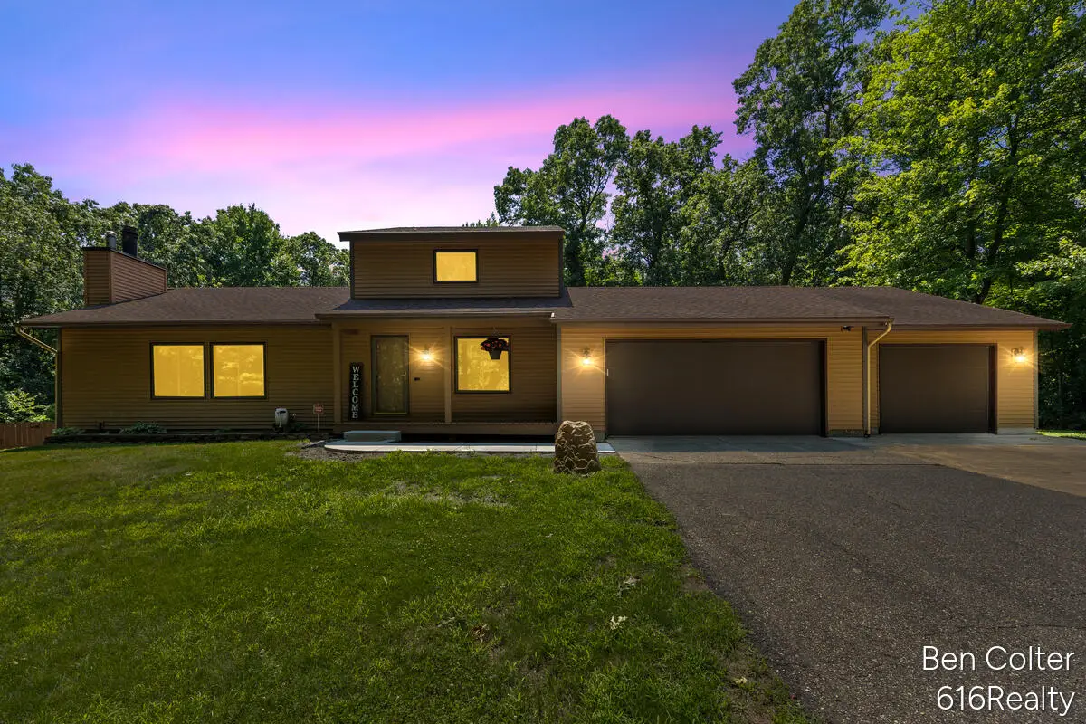 3161 Emberwood Drive Se, Lowell, MI 49331 - #1