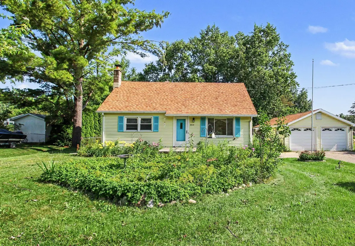 8919 Windsor Highway, Dimondale, MI 48821 - #1