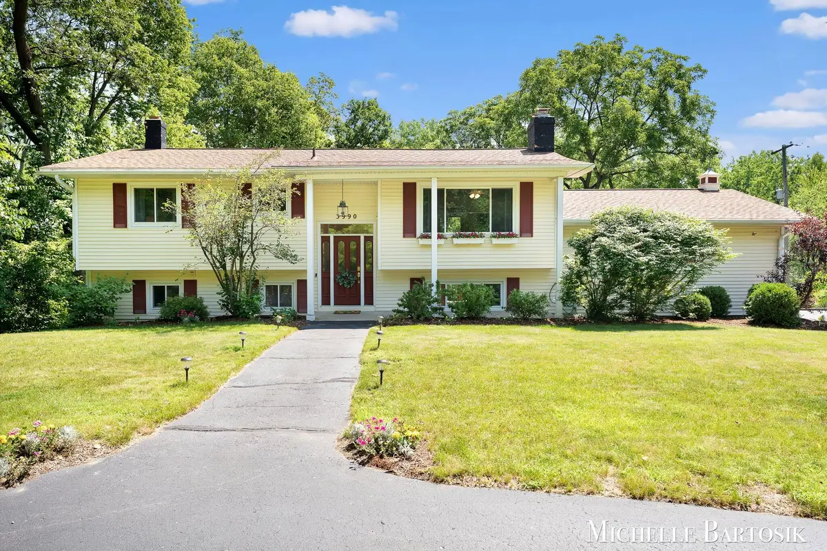 3990 Grand River Drive Ne, Grand Rapids, MI 49525 - #1