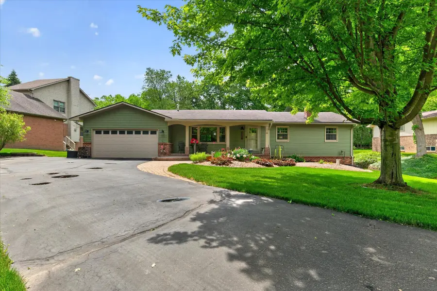2801 N Tipsico Lake Road, Hartland, MI 48353 - #2