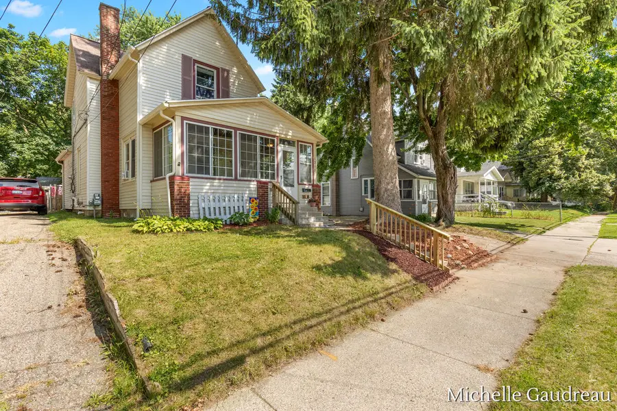 1318 Portland Avenue Ne, Grand Rapids, MI 49505 - #2
