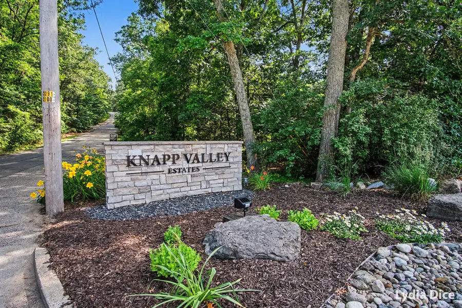 4282 Knapp Valley Court Ne, Grand Rapids, MI 49525 - #2