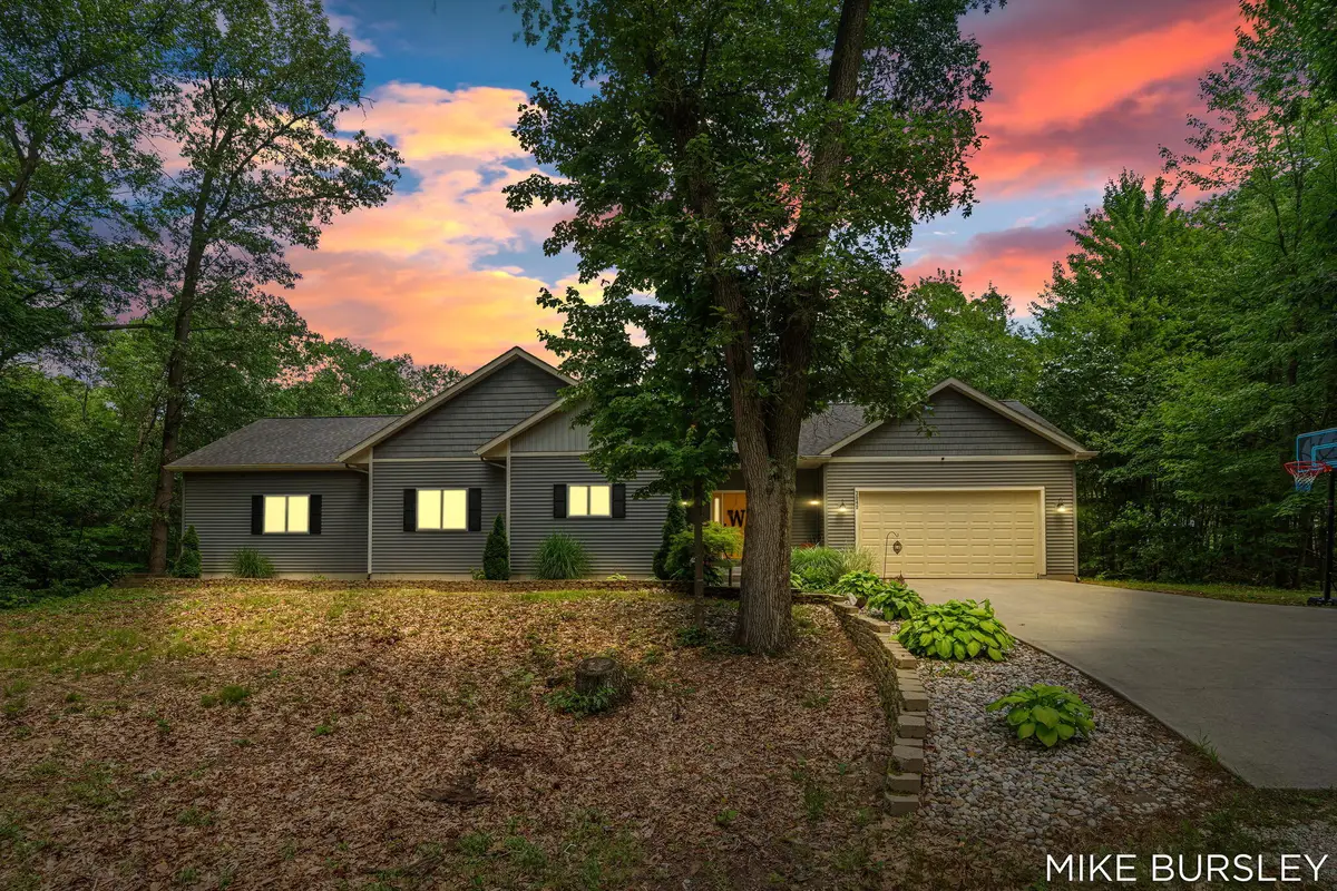 3040 Jamestown Lane, Fruitport, MI 49415 - #1