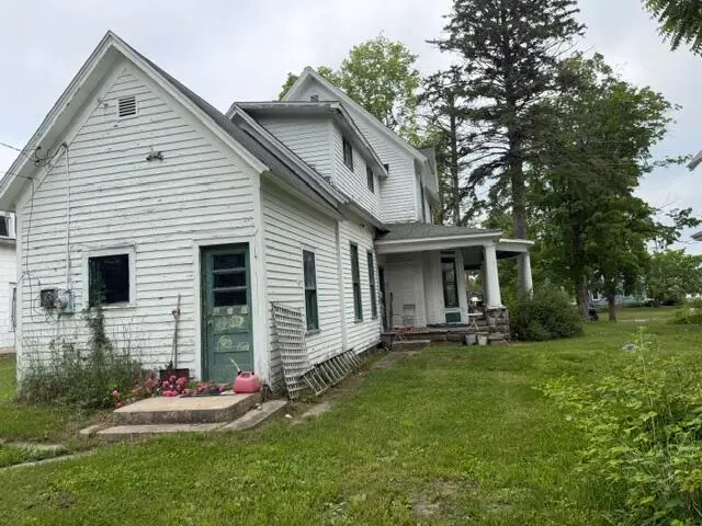 423 W Upton Avenue, Reed City, MI 49677 - #3