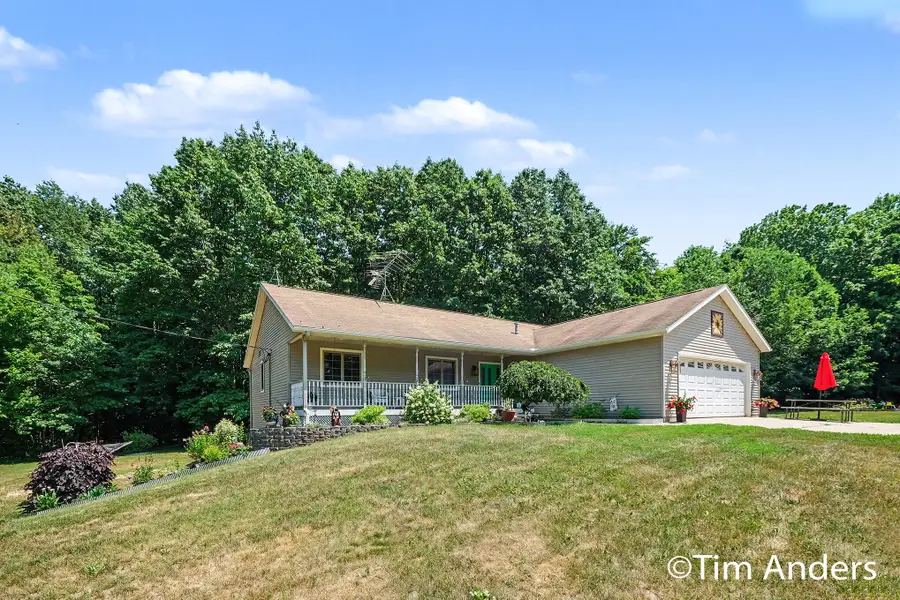 3455 Northkent Pine Drive, Kent City, MI 49330 - #2