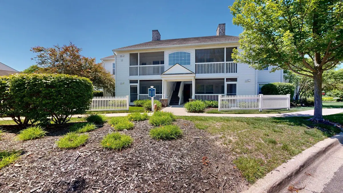 2854 S Knightsbridge Circle, Ann Arbor, MI 48105 - #1