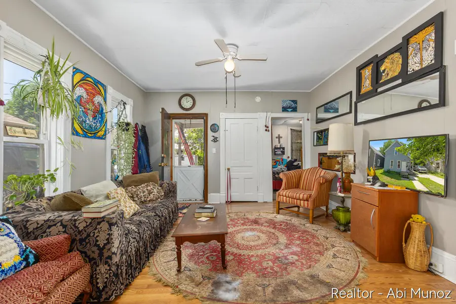 238 Travis Street Ne, Grand Rapids, MI 49505 - #3