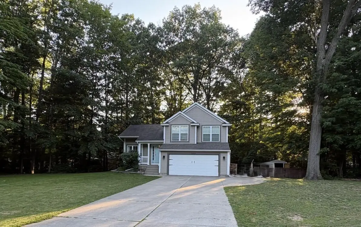 6825 Anita Court, Fruitport, MI 49415 - #1