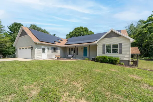 87 67th Street, South Haven, MI 49090