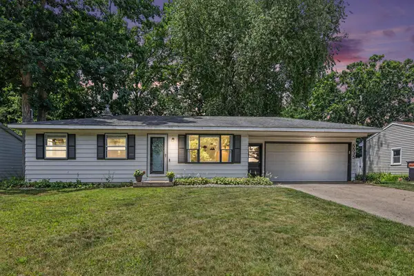 5535 Pinebrook Avenue Se, Kentwood, MI 49548