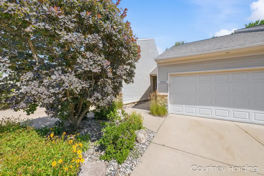 2925 Stoney Creek Court #103, Hudsonville, MI 49426 - #3
