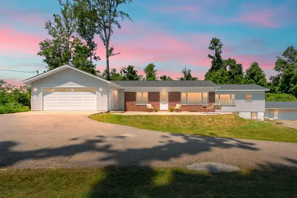 56776 Red Arrow Highway, Lawrence, MI 49064