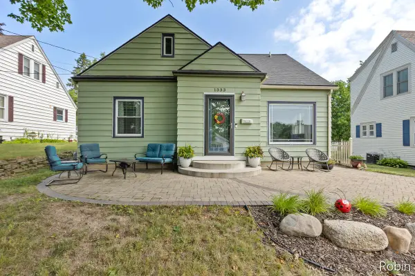 1333 Arianna Street Nw, Grand Rapids, MI 49504