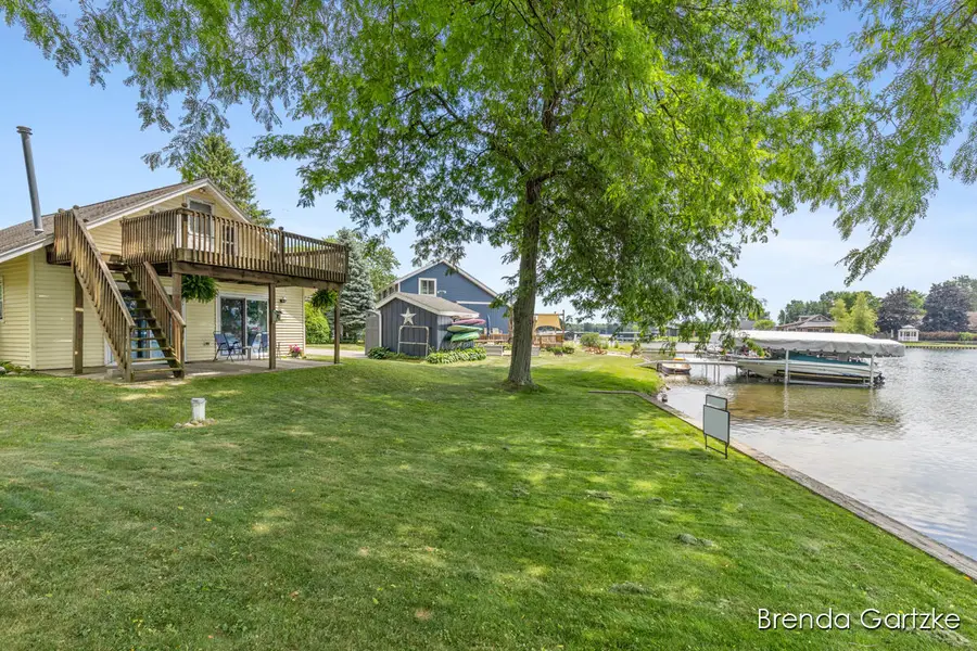 8836 W Suwanee Trail, Howard City, MI 49329 - #2