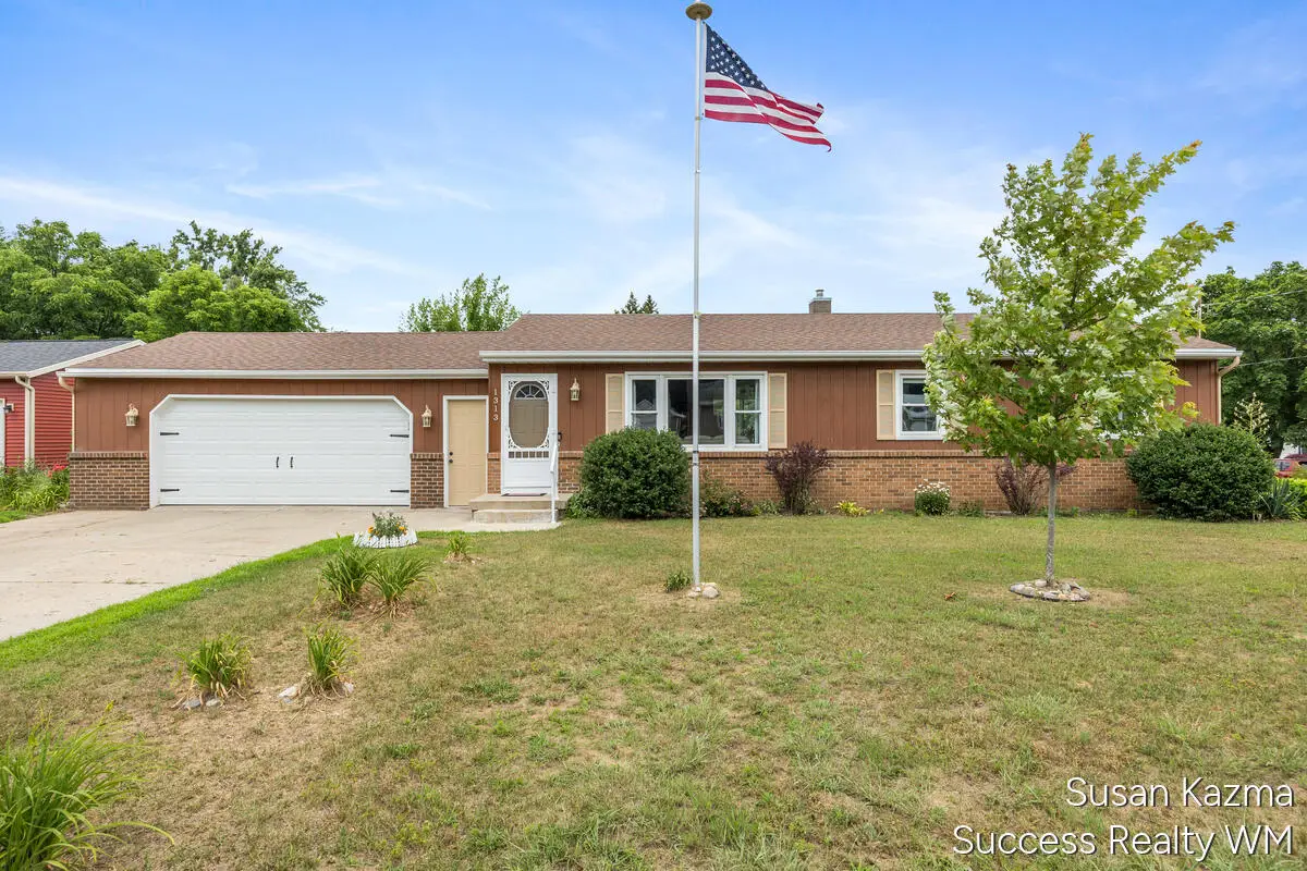 1313 SE Brookridge Se, Grand Rapids, MI 49508 - #1