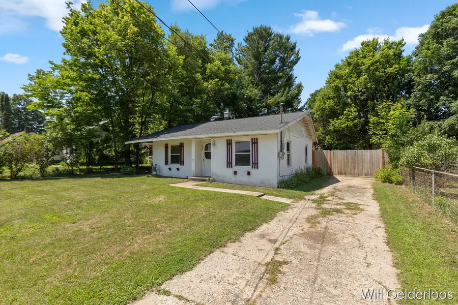 485 Park Street, Wayland, MI 49348 - #3