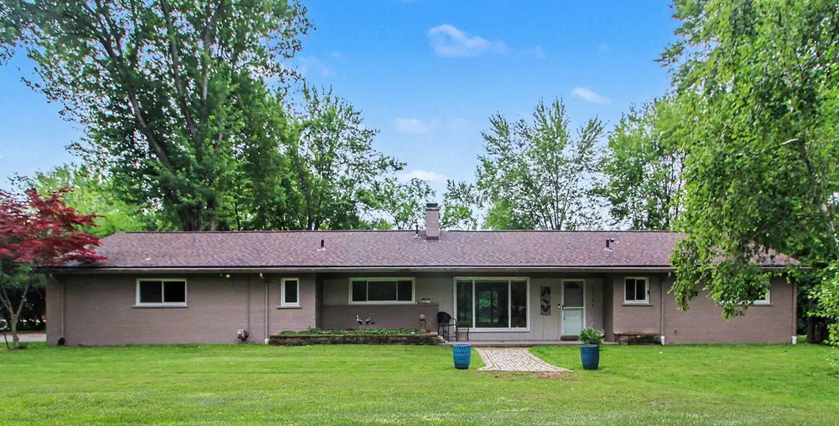 20761 W 13 Mile Road, Beverly Hills, MI 48025 - #1