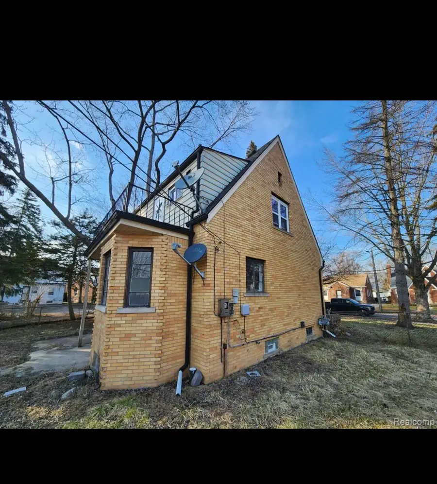 15646 Saratoga Avenue, Detroit, MI 48205 - #2