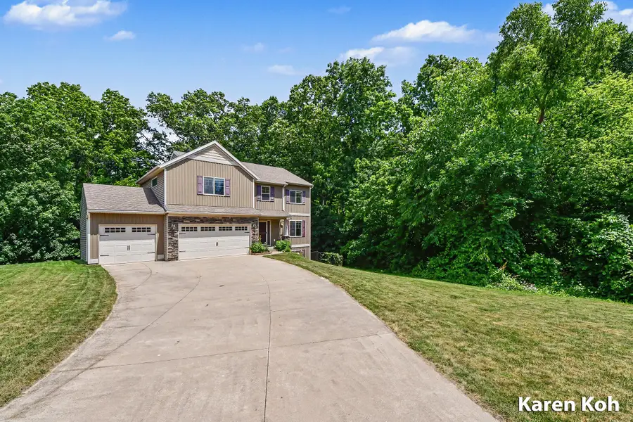 4521 Burton Forest Court Se, Grand Rapids, MI 49546 - #3