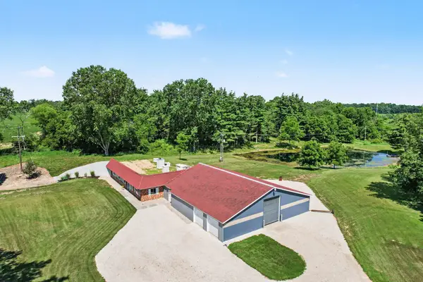 57 N Mason, Vermontville, MI 49096