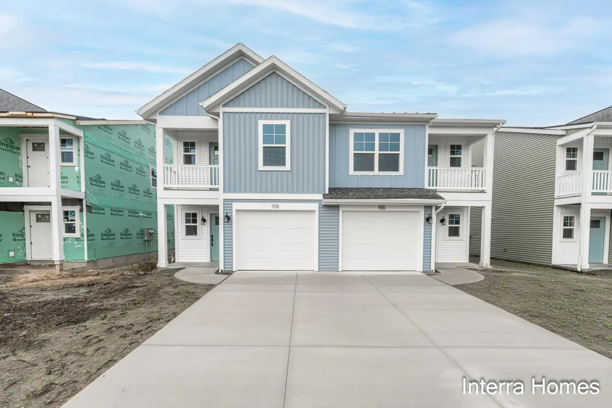 916 Indiana Avenue #15, South Haven, MI 49090 - #1