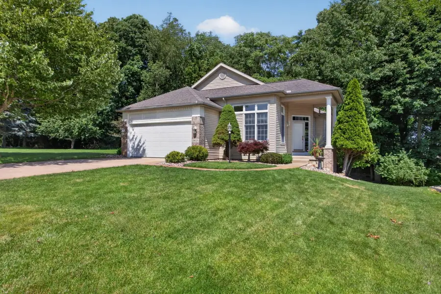 3025 S Wood Dale Drive, Jackson, MI 49203 - #2