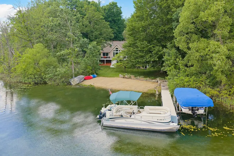 55526 S Thompson Lane, Three Rivers, MI 49093 - #2