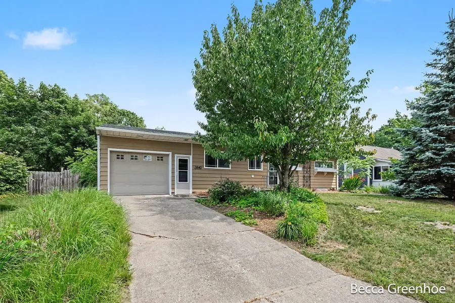 3840 Williamson Avenue Ne, Grand Rapids, MI 49525 - #2