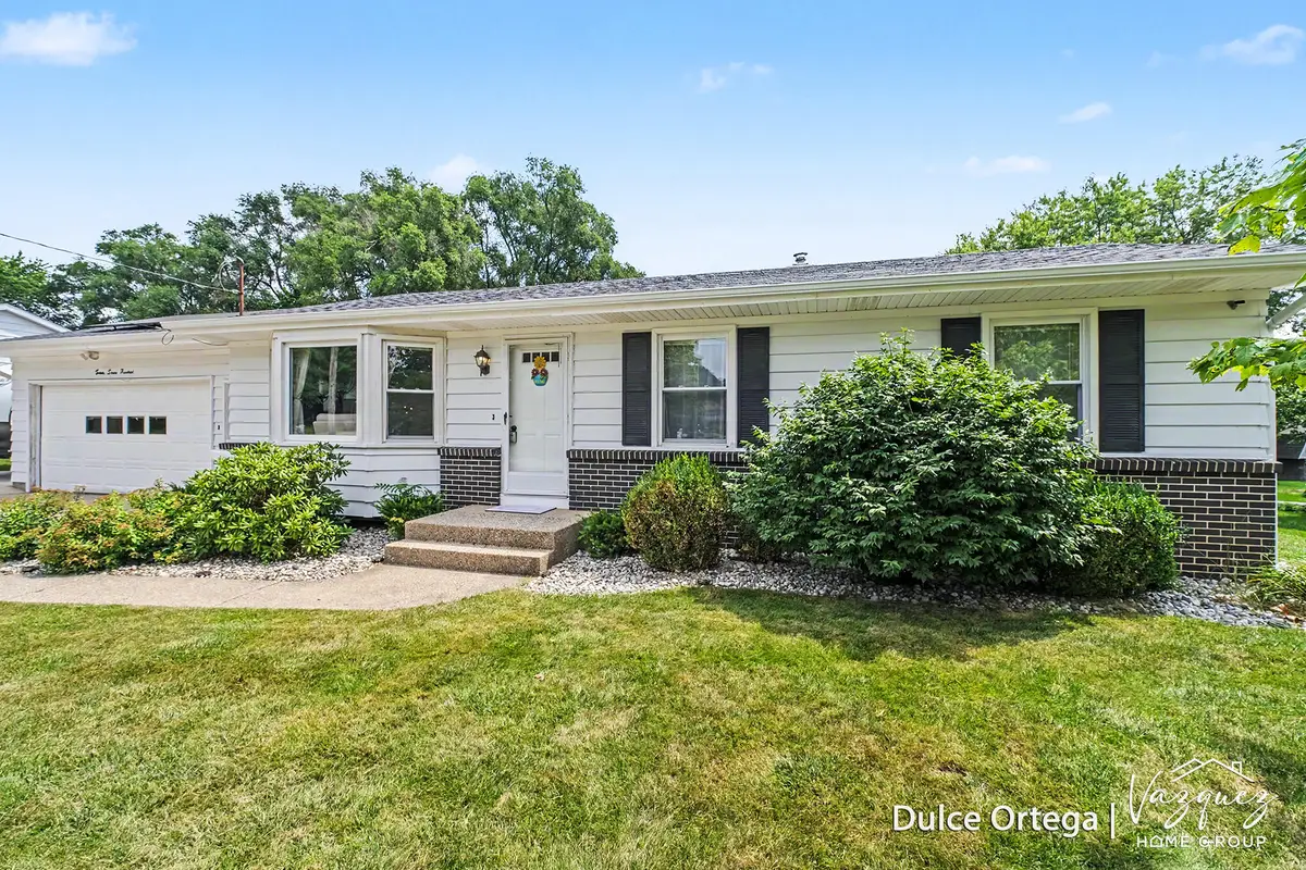 2700 Pohens Avenue Nw, Grand Rapids, MI 49544 - #1