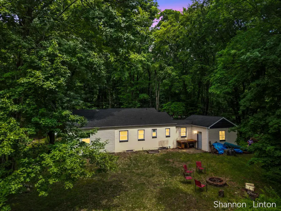 746 W 48th Street, Newaygo, MI 49337 - #2