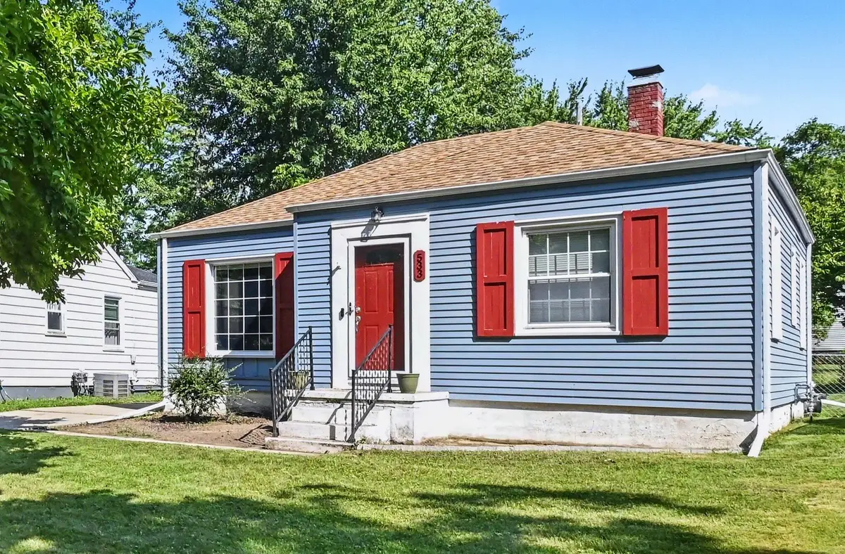 533 N Dexter Drive, Lansing, MI 48910 - #1