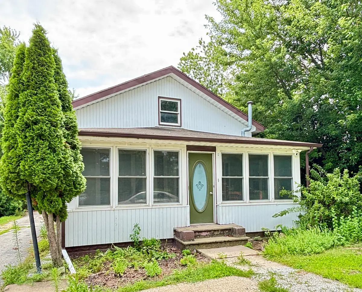 210 E Ash Street, Three Oaks, MI 49128 - #1