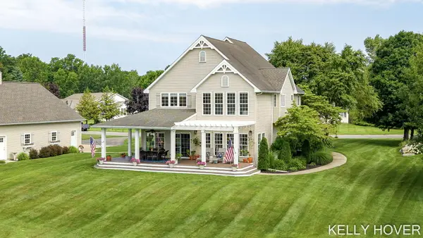 12409 Bay View Drive, Wayland, MI 49348