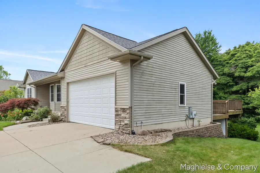 8665 Shore Way Drive Sw, Byron Center, MI 49315 - #3