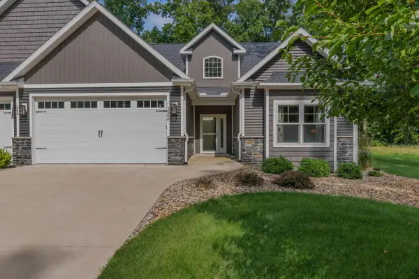 1222 Lochaven Circle, Hillsdale, MI 49242